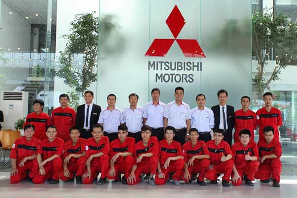 Mitsubishi Long Biên 